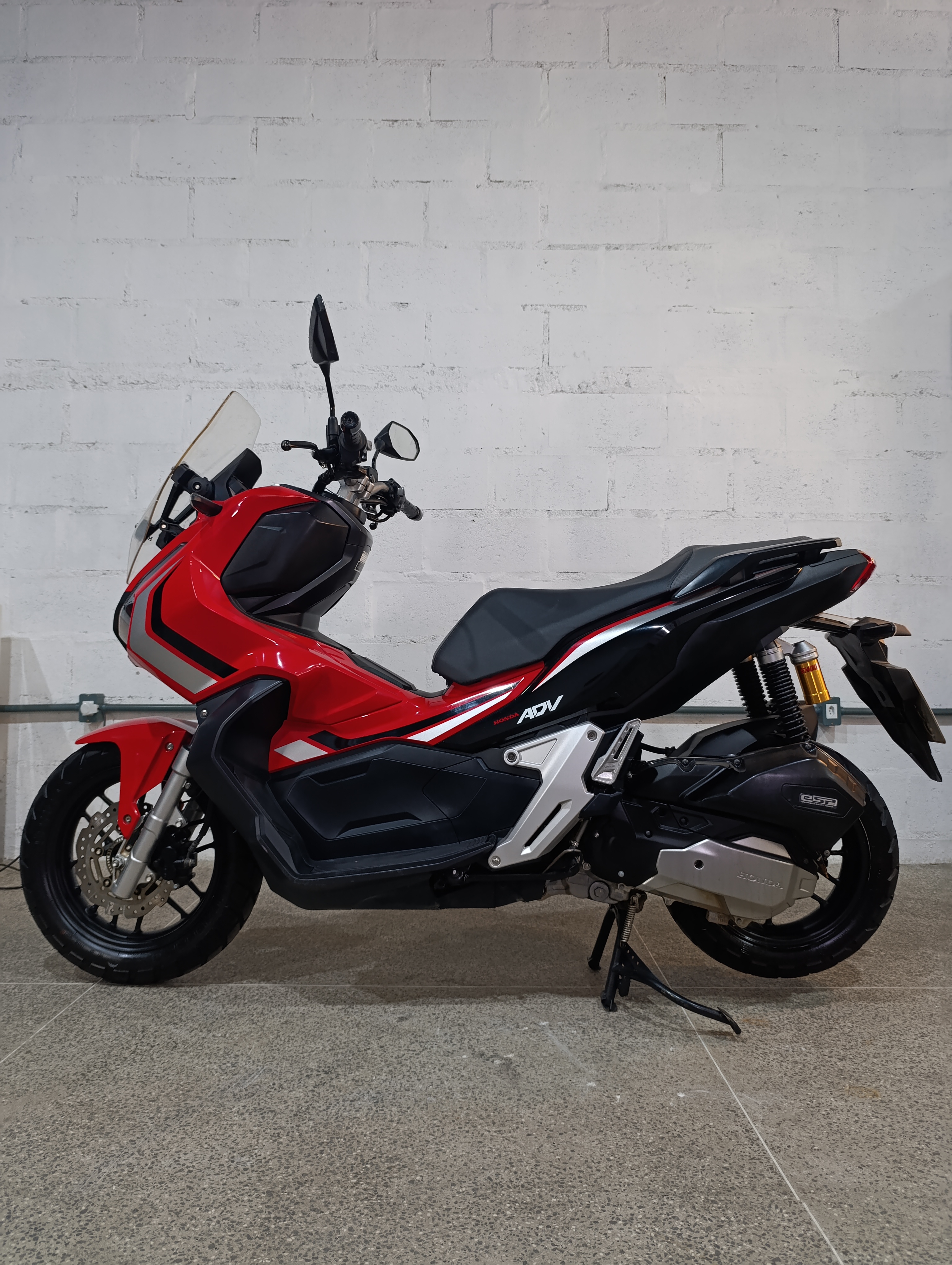 ADV 150